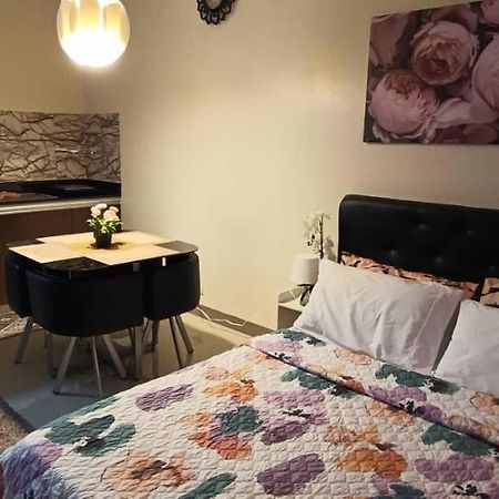 Katliza Condotel Kassel Residences Paranaque City Eksteriør bilde